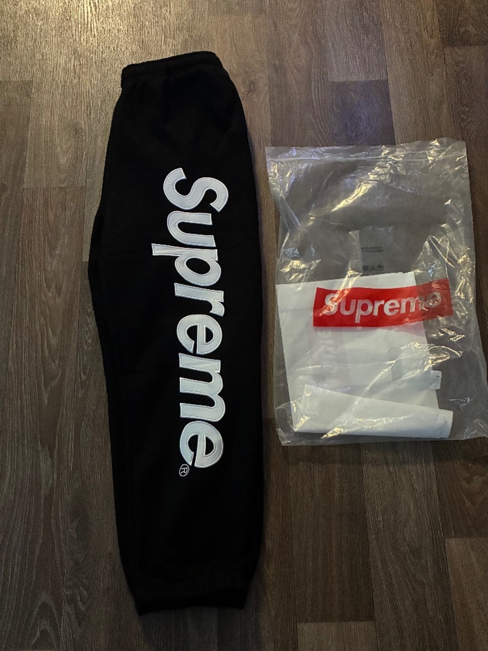 SUPREME SWEATPANTS SIZE L